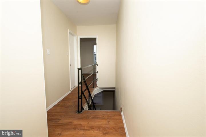 Building Photo - 2061 Wilmot St