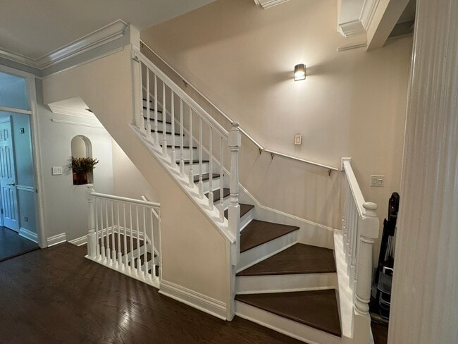 Building Photo - 1413 S Prairie Ave