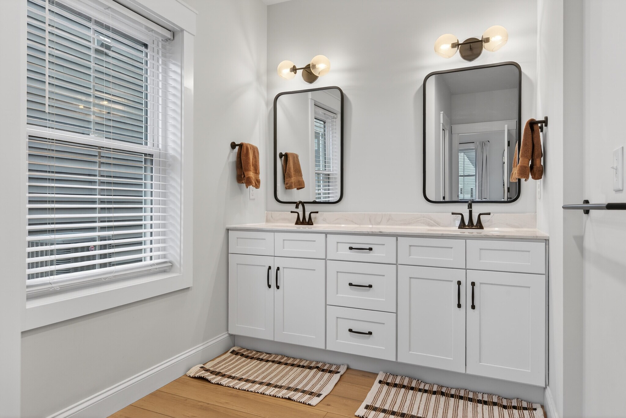 Building Photo - 1847 Emerald Way