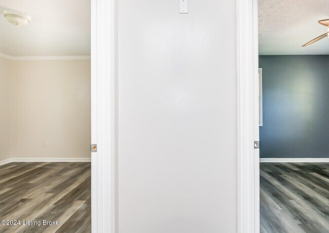 Building Photo - 120 Franklin Ave