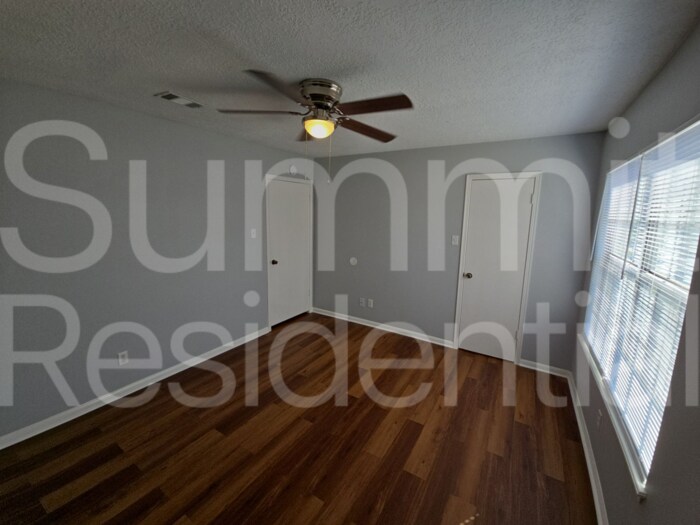 Building Photo - 5223 Brownlee Ln