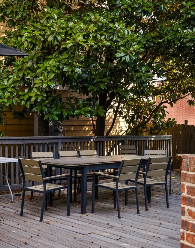 Building Photo - 380 Grant Cir SE