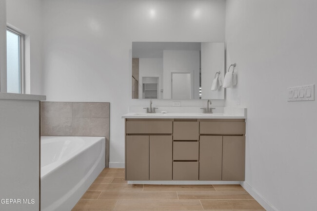 Building Photo - 12713 Captain Claudia CT
