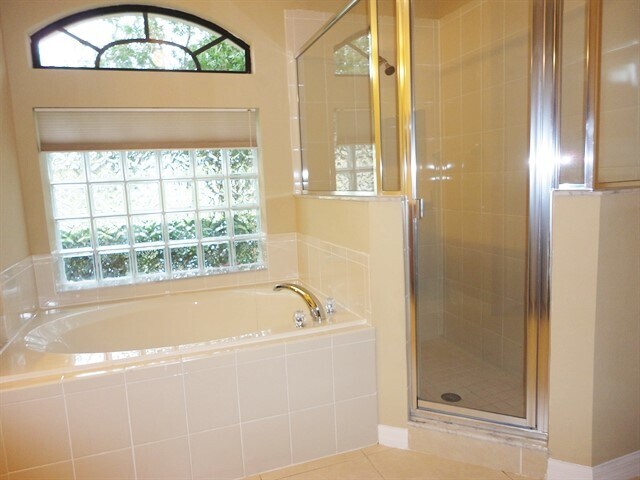 Building Photo - 36708 Alaqua Ct