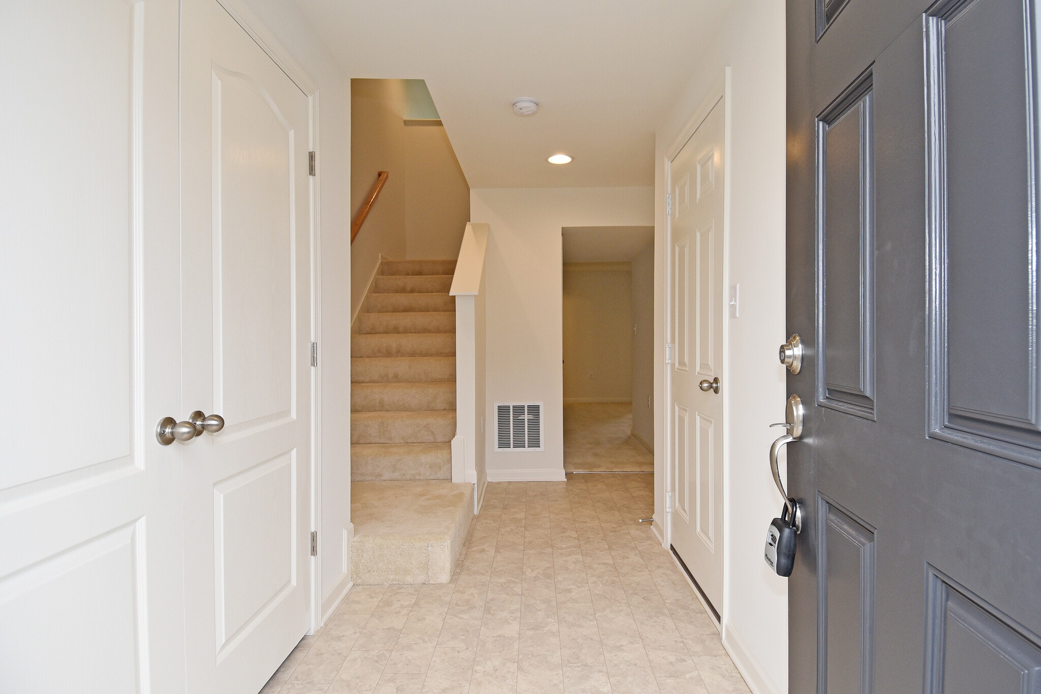 Building Photo - 11 Cecily Way