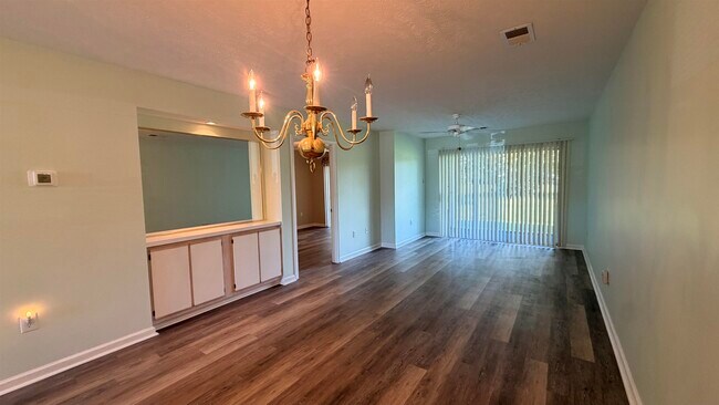 Building Photo - 619 Waterway Village Blvd
