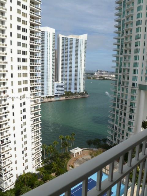 Building Photo - 801 Brickell Key Blvd