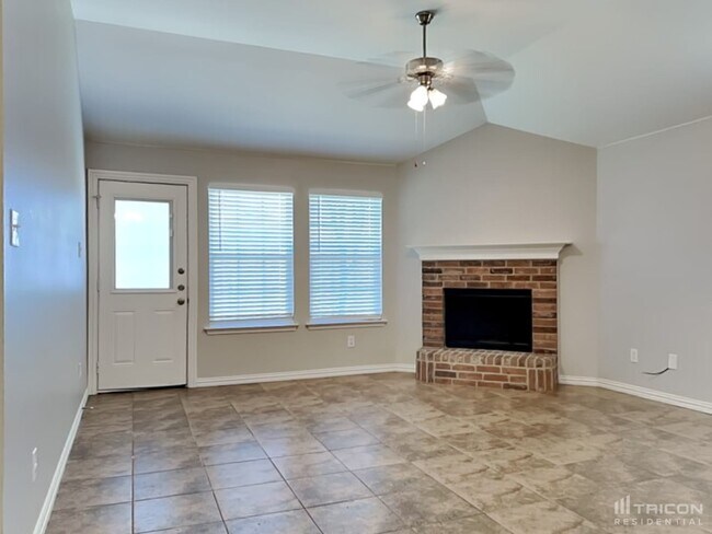 Building Photo - 1704 Bob Dr
