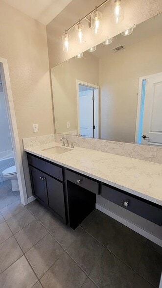 Building Photo - 4404 Sierra Pine Way