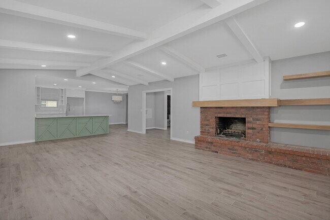 Building Photo - 3703 Montague Dr