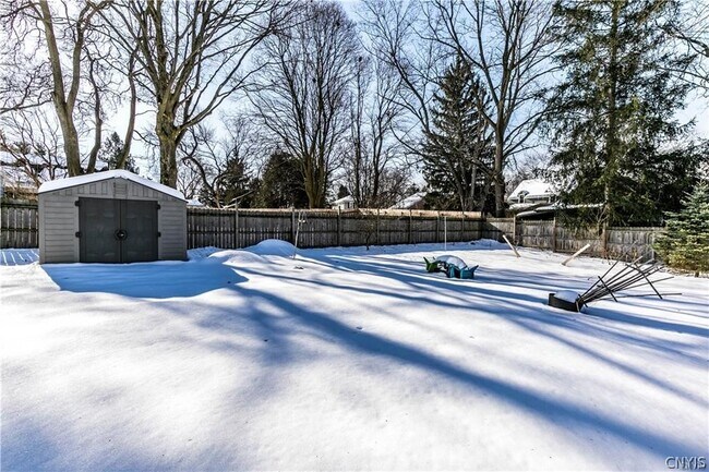 Building Photo - 105 Salem Rd