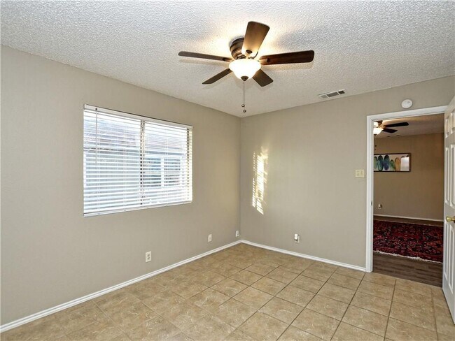 Building Photo - 5401 Spring Meadow Rd
