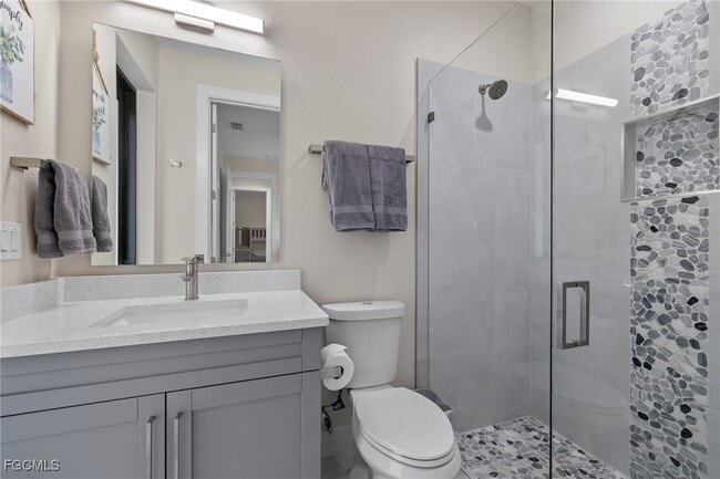 Building Photo - 1137 SW 18th Ct