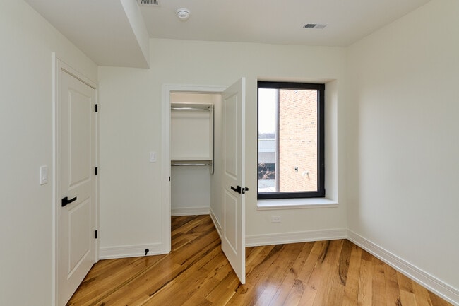 Building Photo - 5200 N Winthrop Ave