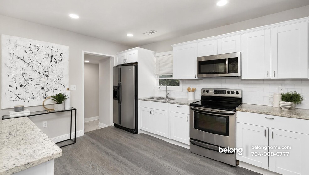 Building Photo - 3216 Credenza Rd