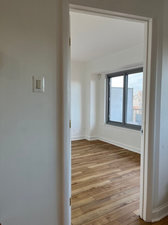 Building Photo - 5340 Holmes Run Pky