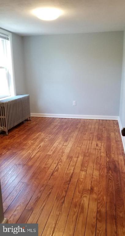 Building Photo - 473 Freemont St