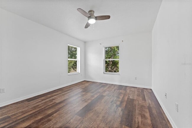 Building Photo - 961 Aussi Ct