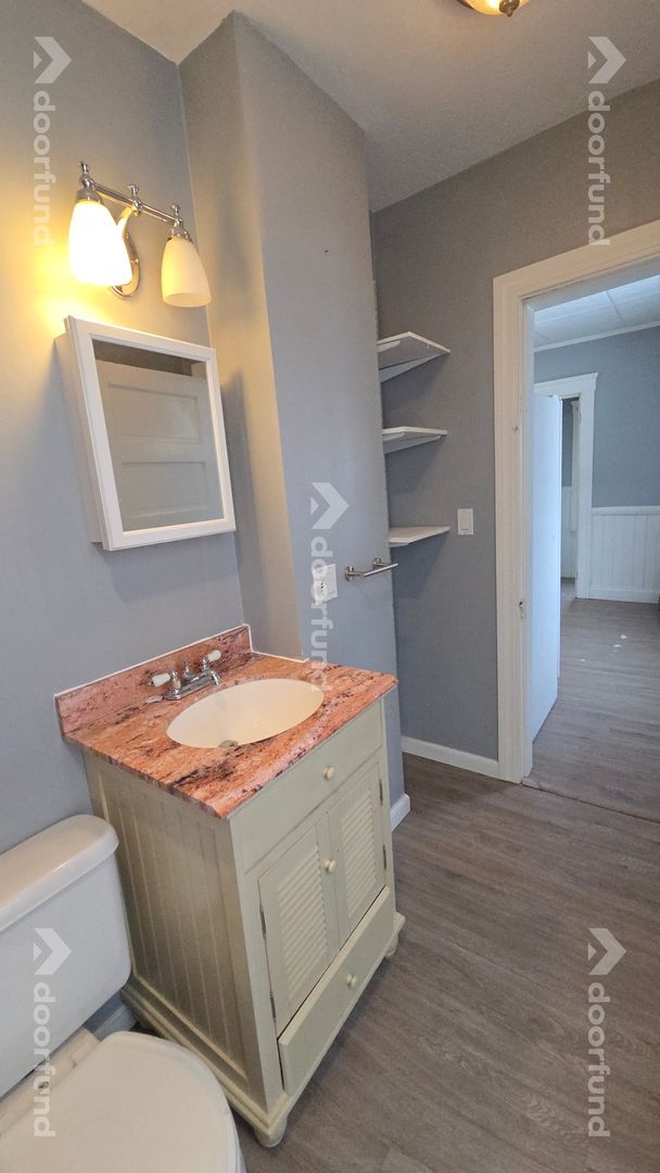 Building Photo - 121 Delmont Ave