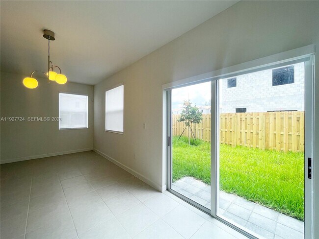 Building Photo - 2603 SE 11th St