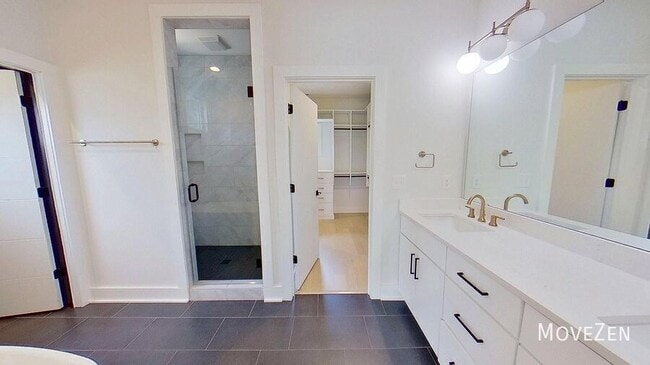 Building Photo - 5018 Double Lakes Dr