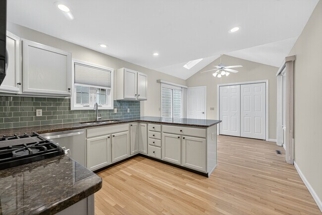 Building Photo - 43 Copley Rd