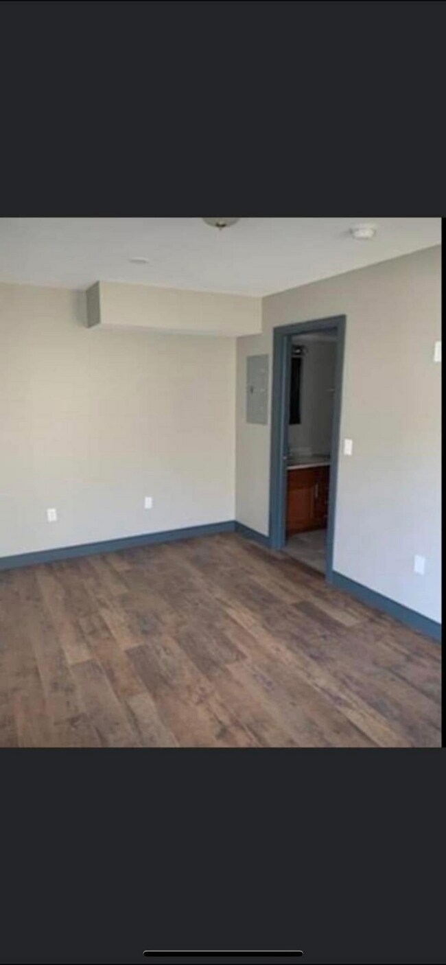 Building Photo - 324 Scotts Run Rd