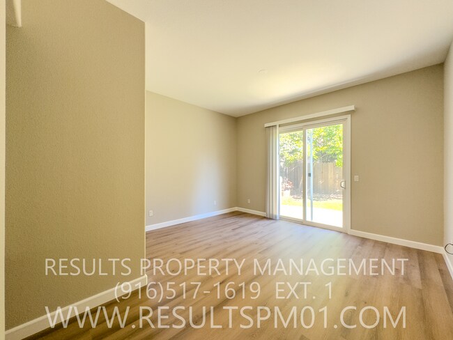Building Photo - Lovely 4 bedroom Roseville home Olympus po...