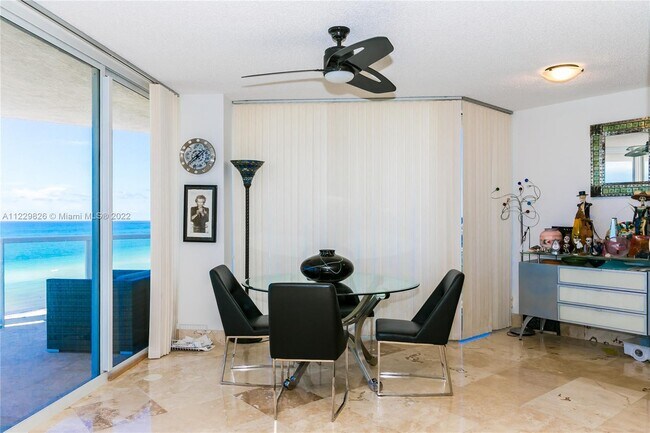 Building Photo - 7330 Ocean Terrace