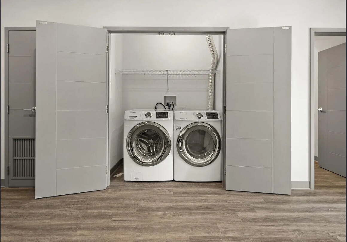 Building Photo - 18 Preble St