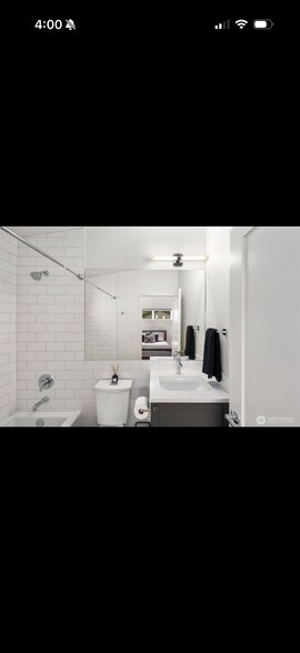 Building Photo - 4028 5th Ave NE