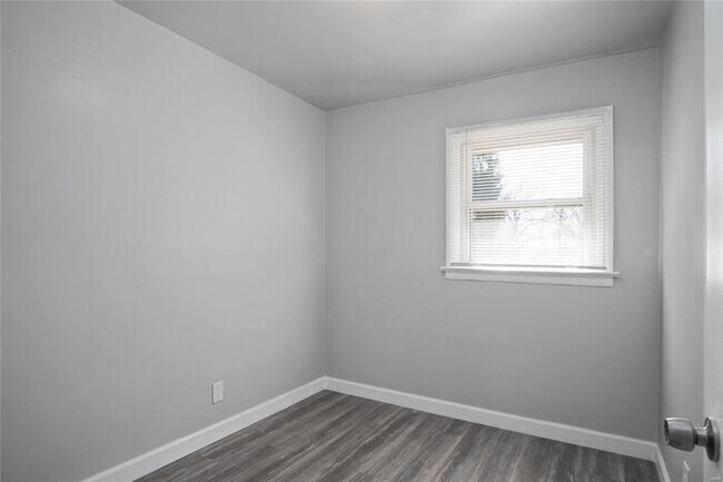 Building Photo - Fantastic 3bd/1ba home! Let yourself in!