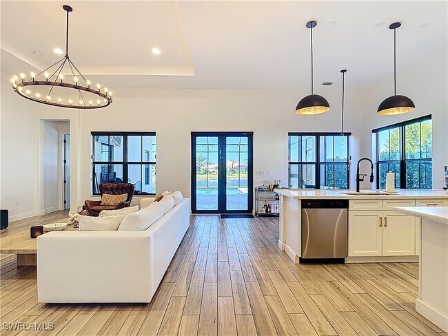 Building Photo - 5023 Salerno St