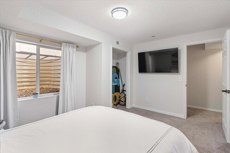 Building Photo - 1552 S 850 W