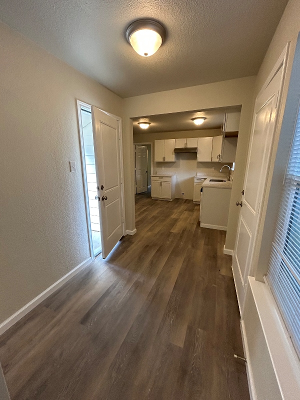 Building Photo - 5605 Hiett Ct