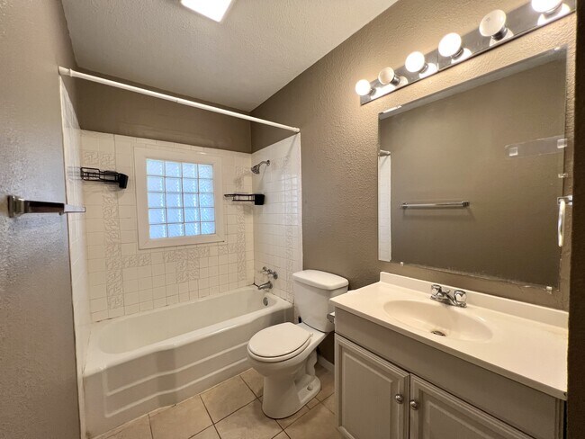 Building Photo - 3212 47th St