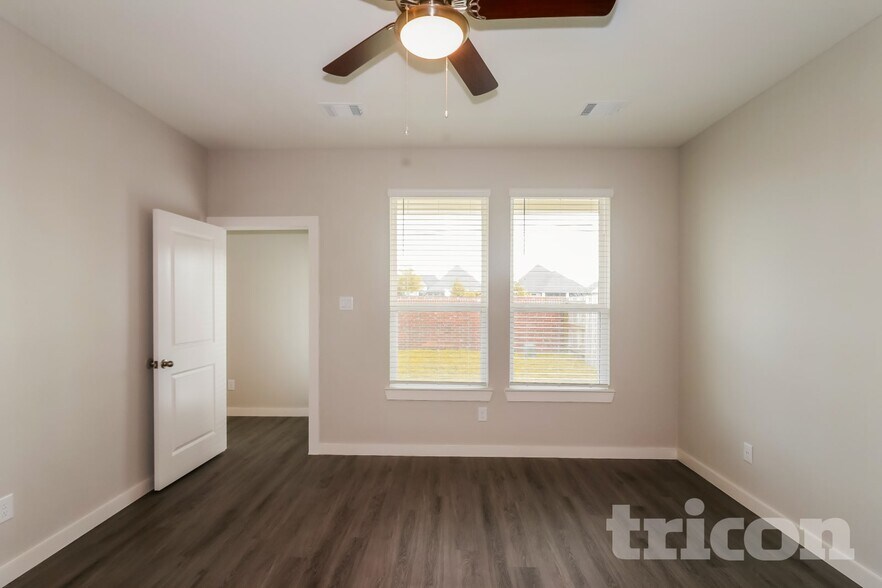 Building Photo - 2407 Foster Hl Rd