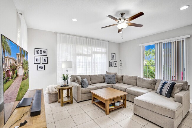 Building Photo - 8876 Sandy Crest Ln