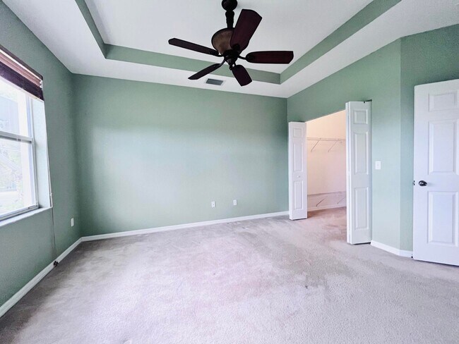 Building Photo - 5349 White Oleander