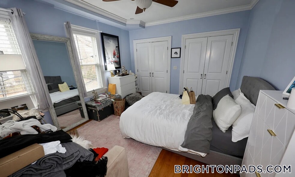 Building Photo - 55 Hobart St