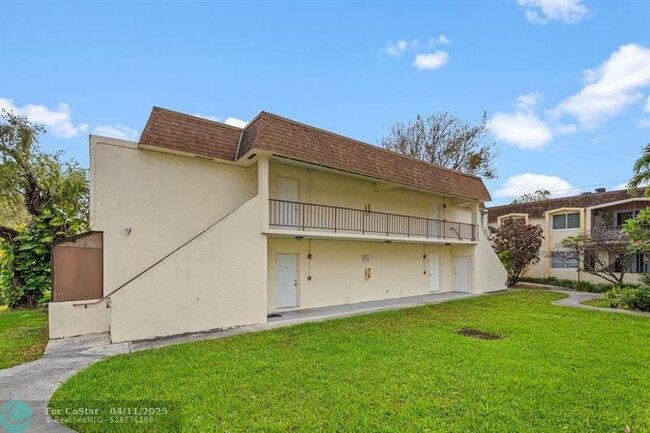 Building Photo - 7831 SW 56th St