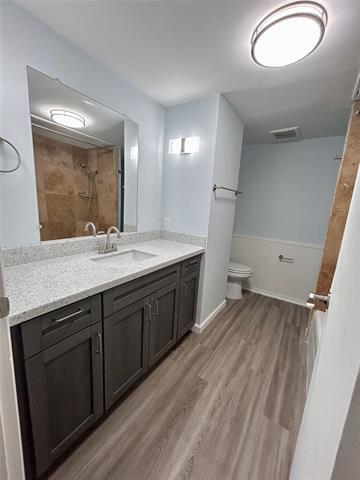 Building Photo - 2410 Hollandale Cir