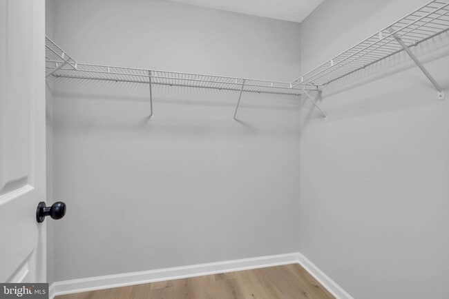 Building Photo - 8720 Sugarwood Ct