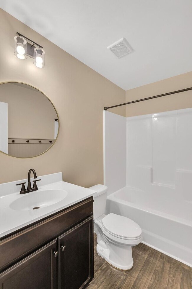 Building Photo - 630 Osprey Landing Dr