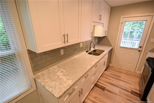 Building Photo - 4408 Chesterbrook Dr