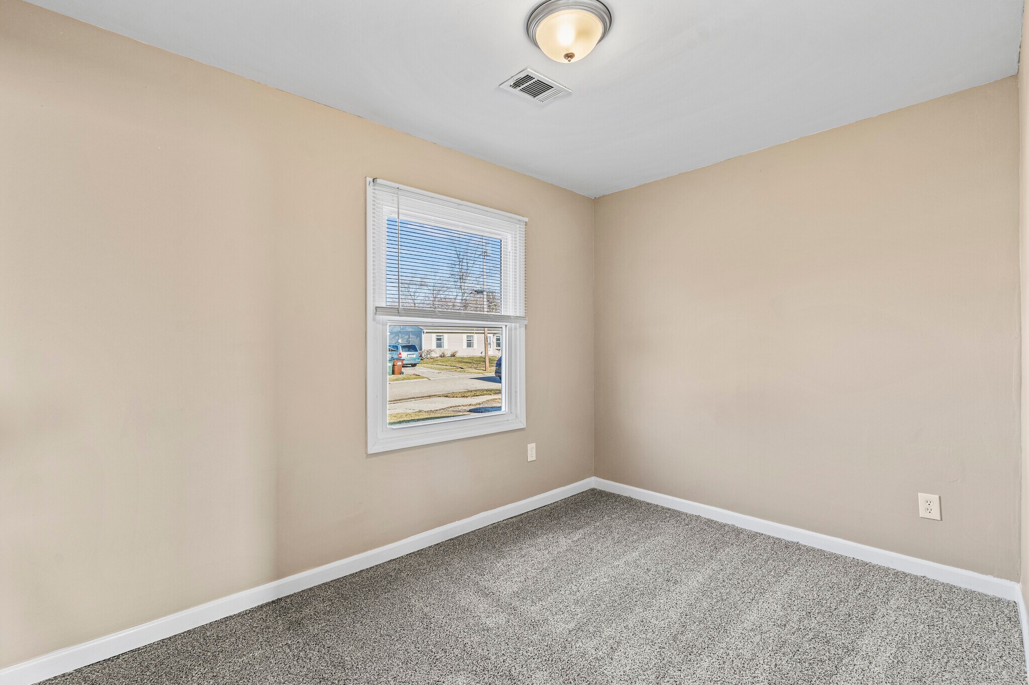 Building Photo - 3465 Alamosa Dr