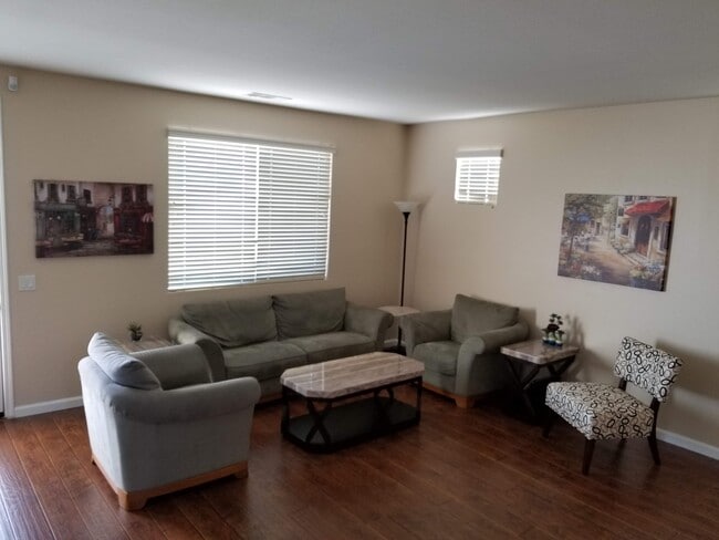 Building Photo - 1838 Amargosa Dr