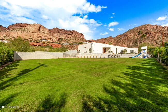 Building Photo - 4905 E White Gates Dr