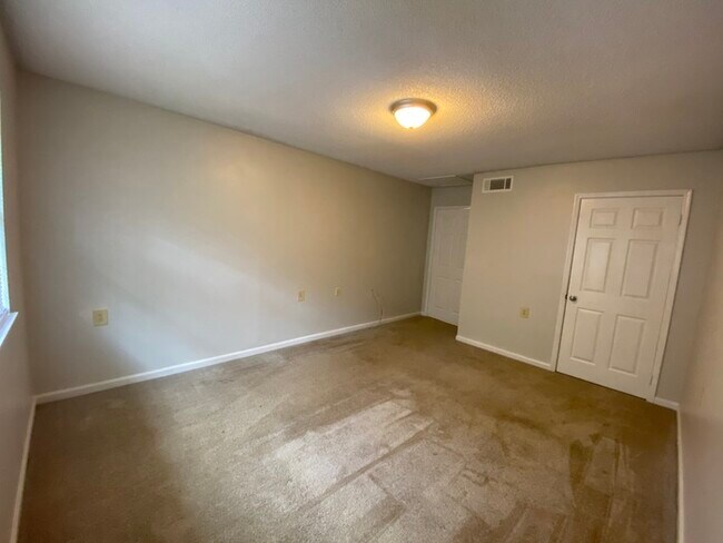 Building Photo - 4260 US-90