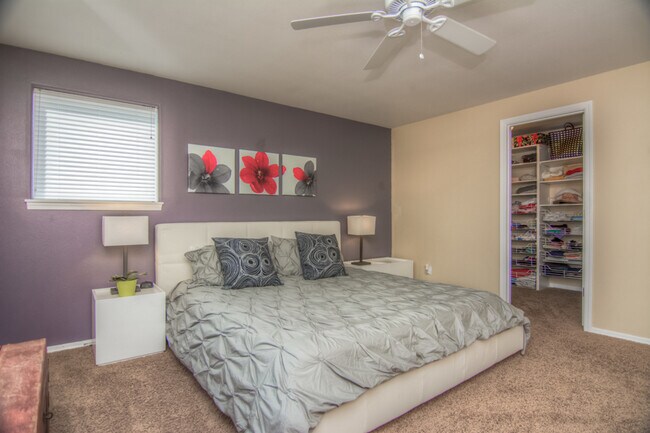 Building Photo - Beautiful 4-Bdr Craftsman with Mt. Views in Sisters!